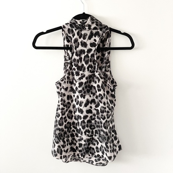 Guess Leopard Print Scoop Neck Sleeveless Blouse Size Small - Picture 4 of 10